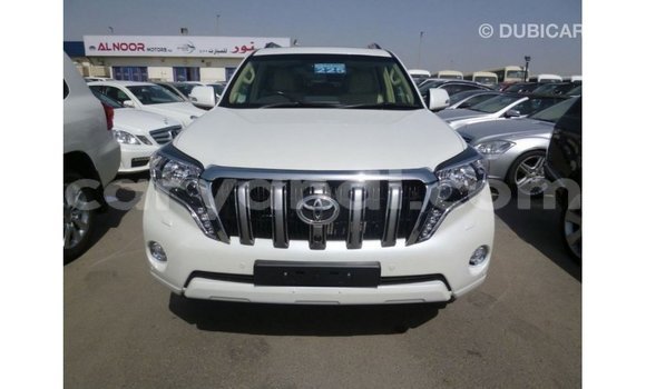 Acheter Import Voiture Toyota Prado Blanc à Import - Dubai, Zambie Acheter Import Voiture Toyota Prado Blanc à Import - Dubai, Zambie