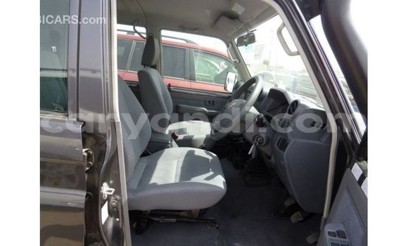 Nunua Imported Toyota Land Cruiser Nyingine Gari ndani ya Import - Dubai nchini Zambia Nunua Imported Toyota Land Cruiser Nyingine Gari ndani ya Import - Dubai nchini Zambia