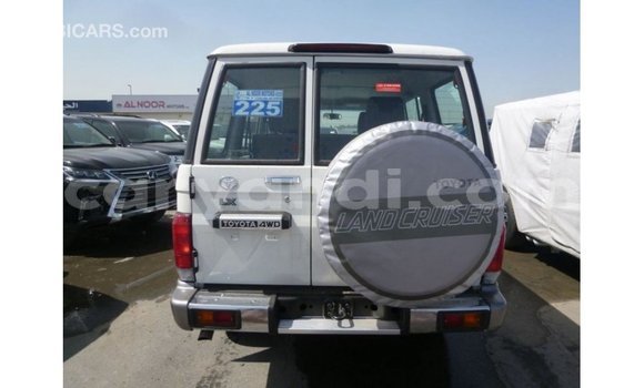 Buy Import Toyota Land Cruiser White Car in Import - Dubai in Zambia Buy Import Toyota Land Cruiser White Car in Import - Dubai in Zambia