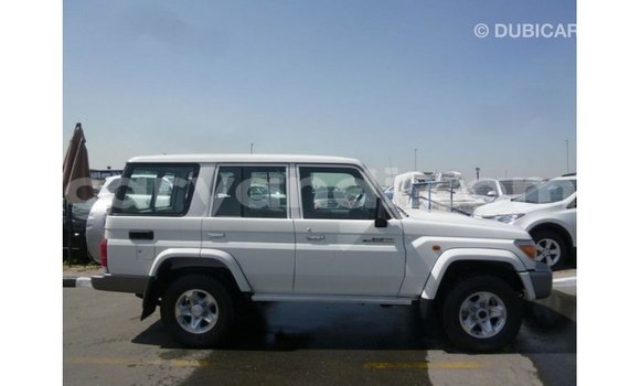 Buy Import Toyota Land Cruiser White Car in Import - Dubai in Zambia Buy Import Toyota Land Cruiser White Car in Import - Dubai in Zambia
