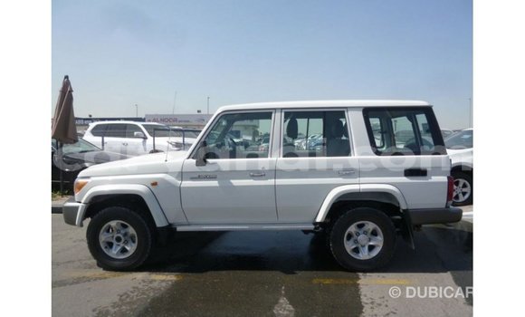 Buy Import Toyota Land Cruiser White Car in Import - Dubai in Zambia Buy Import Toyota Land Cruiser White Car in Import - Dubai in Zambia