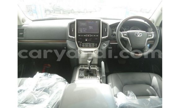 Nunua Imported Toyota Land Cruiser Nyeusi Gari ndani ya Import - Dubai nchini Zambia Nunua Imported Toyota Land Cruiser Nyeusi Gari ndani ya Import - Dubai nchini Zambia