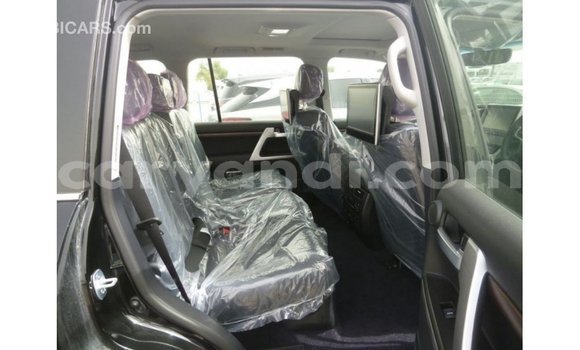 Nunua Imported Toyota Land Cruiser Nyeusi Gari ndani ya Import - Dubai nchini Zambia Nunua Imported Toyota Land Cruiser Nyeusi Gari ndani ya Import - Dubai nchini Zambia