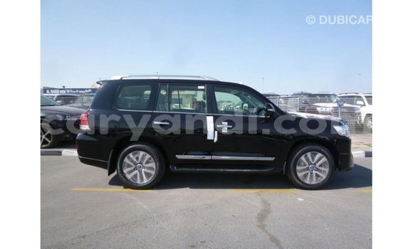 Tenga Imported Toyota Land Cruiser Nhema Mota in Import - Dubai in Zambia Tenga Imported Toyota Land Cruiser Nhema Mota in Import - Dubai in Zambia