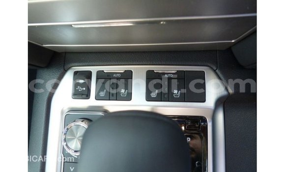 Tenga Imported Toyota Land Cruiser Nhema Mota in Import - Dubai in Zambia Tenga Imported Toyota Land Cruiser Nhema Mota in Import - Dubai in Zambia