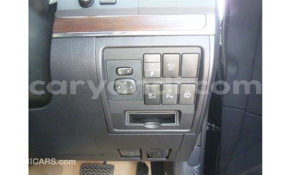 Tenga Imported Toyota Land Cruiser Nhema Mota in Import - Dubai in Zambia Tenga Imported Toyota Land Cruiser Nhema Mota in Import - Dubai in Zambia