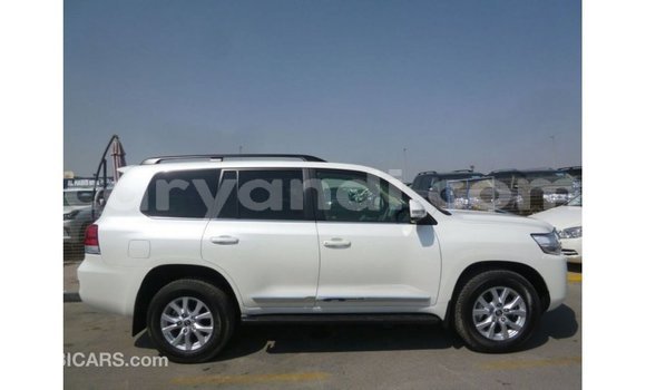 Buy Import Toyota Land Cruiser White Car in Import - Dubai in Zambia Buy Import Toyota Land Cruiser White Car in Import - Dubai in Zambia