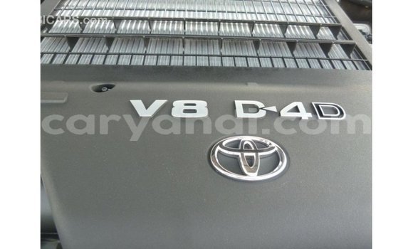 Buy Import Toyota Land Cruiser White Car in Import - Dubai in Zambia Buy Import Toyota Land Cruiser White Car in Import - Dubai in Zambia