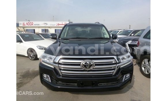 Nunua Imported Toyota Land Cruiser Nyeusi Gari ndani ya Import - Dubai nchini Zambia Nunua Imported Toyota Land Cruiser Nyeusi Gari ndani ya Import - Dubai nchini Zambia