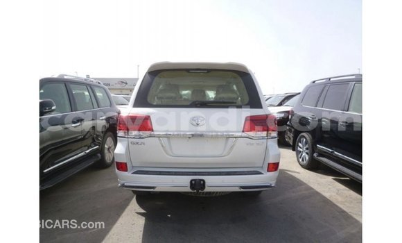 Buy Import Toyota Land Cruiser White Car in Import - Dubai in Zambia Buy Import Toyota Land Cruiser White Car in Import - Dubai in Zambia