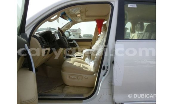 Buy Import Toyota Land Cruiser White Car in Import - Dubai in Zambia Buy Import Toyota Land Cruiser White Car in Import - Dubai in Zambia