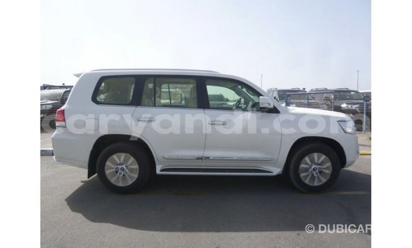 Buy Import Toyota Land Cruiser White Car in Import - Dubai in Zambia Buy Import Toyota Land Cruiser White Car in Import - Dubai in Zambia