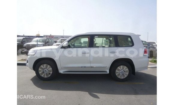 Buy Import Toyota Land Cruiser White Car in Import - Dubai in Zambia Buy Import Toyota Land Cruiser White Car in Import - Dubai in Zambia