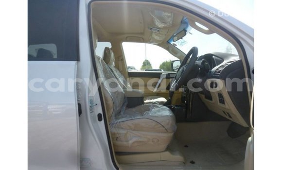 Nunua Imported Toyota Prado Nyeupe Gari ndani ya Import - Dubai nchini Zambia Nunua Imported Toyota Prado Nyeupe Gari ndani ya Import - Dubai nchini Zambia