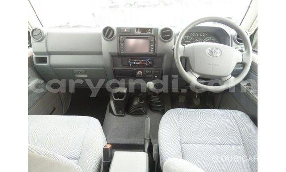 Buy Import Toyota Land Cruiser White Car in Import - Dubai in Zambia Buy Import Toyota Land Cruiser White Car in Import - Dubai in Zambia