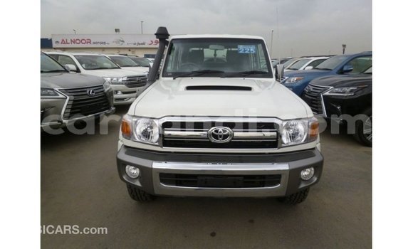 Buy Import Toyota Land Cruiser White Car in Import - Dubai in Zambia Buy Import Toyota Land Cruiser White Car in Import - Dubai in Zambia
