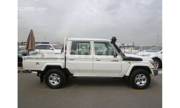 Buy Import Toyota Land Cruiser White Car in Import - Dubai in Zambia Buy Import Toyota Land Cruiser White Car in Import - Dubai in Zambia