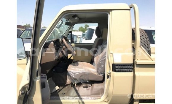 Buy Import Toyota Land Cruiser Beige Car in Import - Dubai in Zambia Buy Import Toyota Land Cruiser Beige Car in Import - Dubai in Zambia