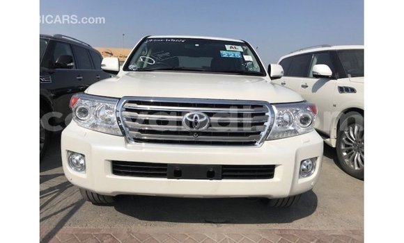Buy Import Toyota Land Cruiser White Car in Import - Dubai in Zambia Buy Import Toyota Land Cruiser White Car in Import - Dubai in Zambia
