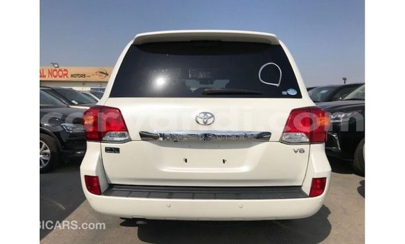 Buy Import Toyota Land Cruiser White Car in Import - Dubai in Zambia Buy Import Toyota Land Cruiser White Car in Import - Dubai in Zambia