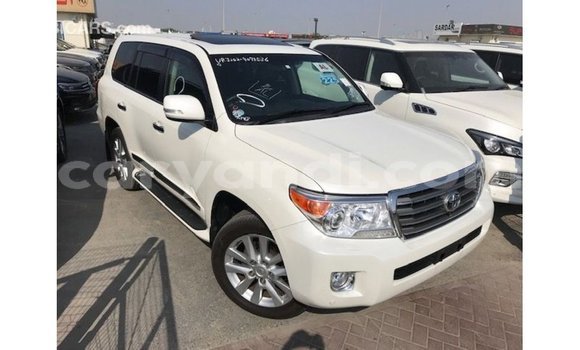 Buy Import Toyota Land Cruiser White Car in Import - Dubai in Zambia Buy Import Toyota Land Cruiser White Car in Import - Dubai in Zambia