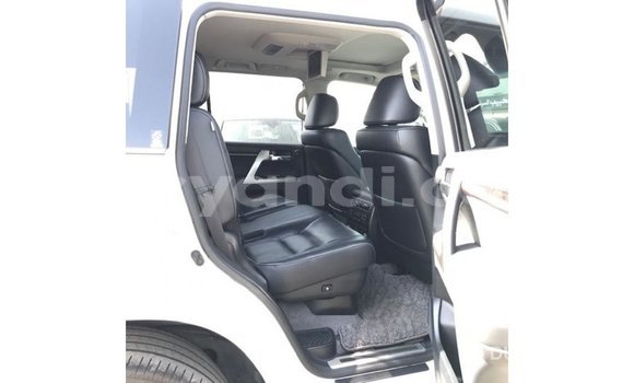 Buy Import Toyota Land Cruiser White Car in Import - Dubai in Zambia Buy Import Toyota Land Cruiser White Car in Import - Dubai in Zambia