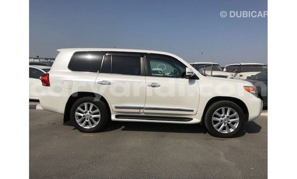 Buy Import Toyota Land Cruiser White Car in Import - Dubai in Zambia Buy Import Toyota Land Cruiser White Car in Import - Dubai in Zambia