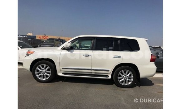 Buy Import Toyota Land Cruiser White Car in Import - Dubai in Zambia Buy Import Toyota Land Cruiser White Car in Import - Dubai in Zambia