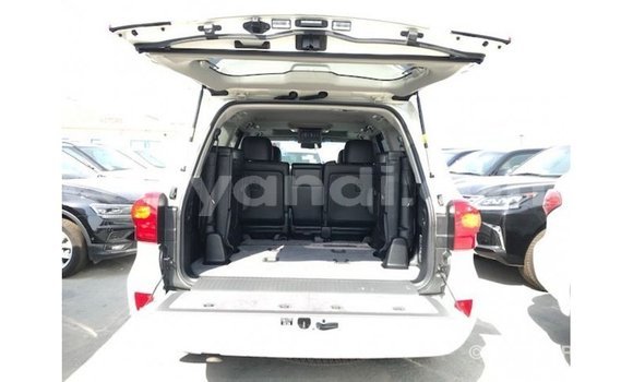Buy Import Toyota Land Cruiser White Car in Import - Dubai in Zambia Buy Import Toyota Land Cruiser White Car in Import - Dubai in Zambia