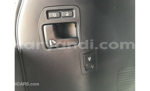 Buy Import Toyota Land Cruiser White Car in Import - Dubai in Zambia Buy Import Toyota Land Cruiser White Car in Import - Dubai in Zambia