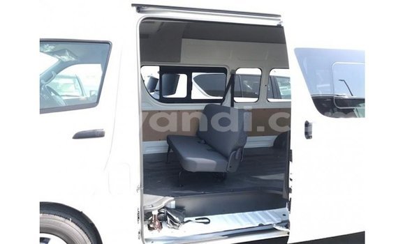 Buy Import Toyota Hiace White Car in Import - Dubai in Zambia Buy Import Toyota Hiace White Car in Import - Dubai in Zambia