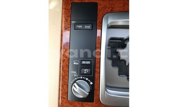 Tenga Imported Toyota Land Cruiser Nhema Mota in Import - Dubai in Zambia Tenga Imported Toyota Land Cruiser Nhema Mota in Import - Dubai in Zambia