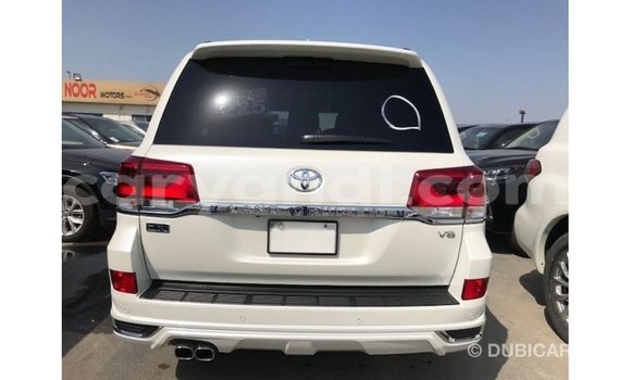 Acheter Import Voiture Toyota Land Cruiser Blanc à Import - Dubai, Zambie Acheter Import Voiture Toyota Land Cruiser Blanc à Import - Dubai, Zambie