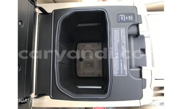 Nunua Imported Toyota Land Cruiser Nyeupe Gari ndani ya Import - Dubai nchini Zambia Nunua Imported Toyota Land Cruiser Nyeupe Gari ndani ya Import - Dubai nchini Zambia