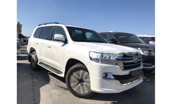 Buy Import Toyota Land Cruiser White Car in Import - Dubai in Zambia Buy Import Toyota Land Cruiser White Car in Import - Dubai in Zambia