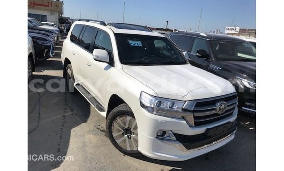 Buy Import Toyota Land Cruiser White Car in Import - Dubai in Zambia Buy Import Toyota Land Cruiser White Car in Import - Dubai in Zambia