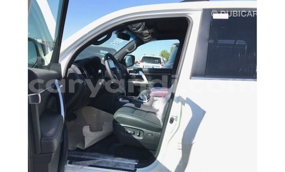 Buy Import Toyota Land Cruiser White Car in Import - Dubai in Zambia Buy Import Toyota Land Cruiser White Car in Import - Dubai in Zambia