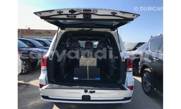 Buy Import Toyota Land Cruiser White Car in Import - Dubai in Zambia Buy Import Toyota Land Cruiser White Car in Import - Dubai in Zambia