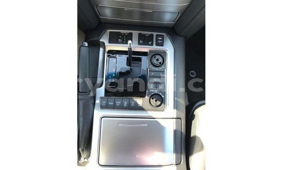 Buy Import Toyota Land Cruiser White Car in Import - Dubai in Zambia Buy Import Toyota Land Cruiser White Car in Import - Dubai in Zambia