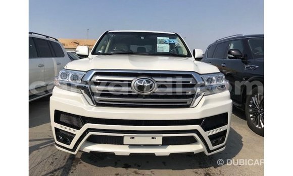 Nunua Imported Toyota Land Cruiser Nyeupe Gari ndani ya Import - Dubai nchini Zambia Nunua Imported Toyota Land Cruiser Nyeupe Gari ndani ya Import - Dubai nchini Zambia
