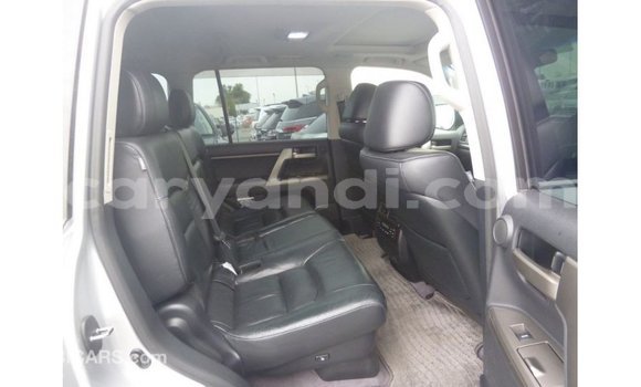 Nunua Imported Toyota Land Cruiser Nyingine Gari ndani ya Import - Dubai nchini Zambia Nunua Imported Toyota Land Cruiser Nyingine Gari ndani ya Import - Dubai nchini Zambia