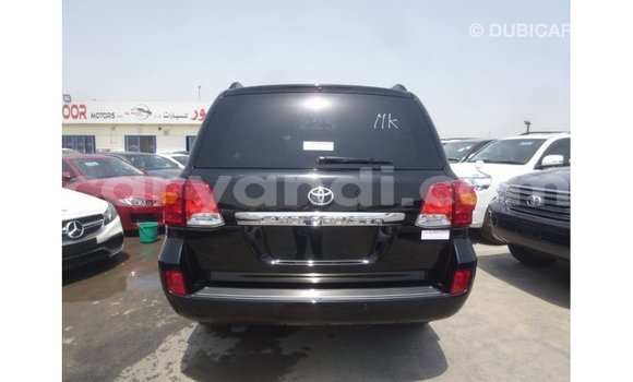 Nunua Imported Toyota Land Cruiser Nyeusi Gari ndani ya Import - Dubai nchini Zambia Nunua Imported Toyota Land Cruiser Nyeusi Gari ndani ya Import - Dubai nchini Zambia