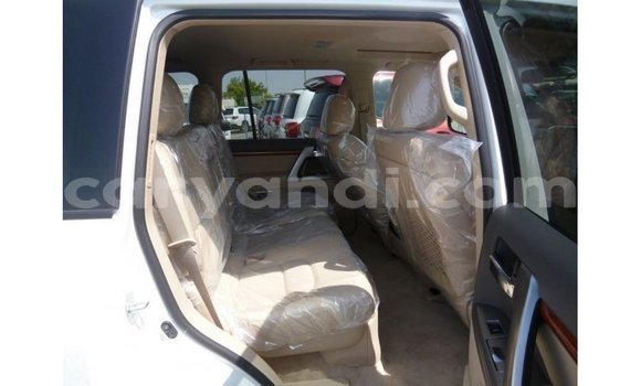 Buy Import Toyota Land Cruiser White Car in Import - Dubai in Zambia Buy Import Toyota Land Cruiser White Car in Import - Dubai in Zambia