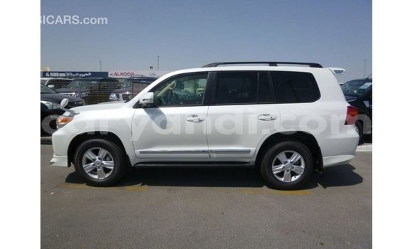 Buy Import Toyota Land Cruiser White Car in Import - Dubai in Zambia Buy Import Toyota Land Cruiser White Car in Import - Dubai in Zambia