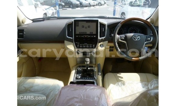 Buy Import Toyota Land Cruiser White Car in Import - Dubai in Zambia Buy Import Toyota Land Cruiser White Car in Import - Dubai in Zambia