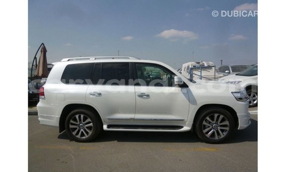 Buy Import Toyota Land Cruiser White Car in Import - Dubai in Zambia Buy Import Toyota Land Cruiser White Car in Import - Dubai in Zambia