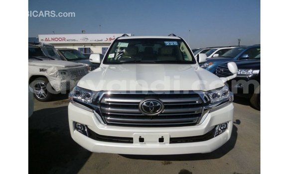 Buy Import Toyota Land Cruiser White Car in Import - Dubai in Zambia Buy Import Toyota Land Cruiser White Car in Import - Dubai in Zambia