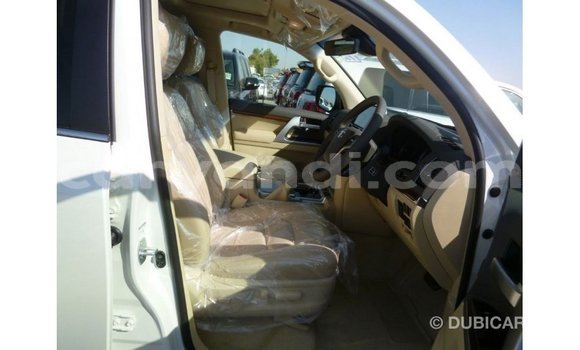Buy Import Toyota Land Cruiser White Car in Import - Dubai in Zambia Buy Import Toyota Land Cruiser White Car in Import - Dubai in Zambia