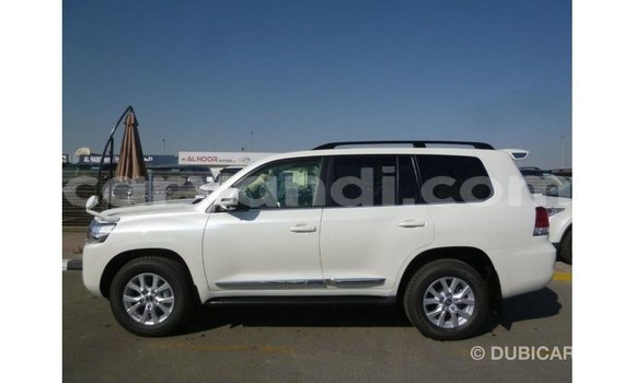 Buy Import Toyota Land Cruiser White Car in Import - Dubai in Zambia Buy Import Toyota Land Cruiser White Car in Import - Dubai in Zambia