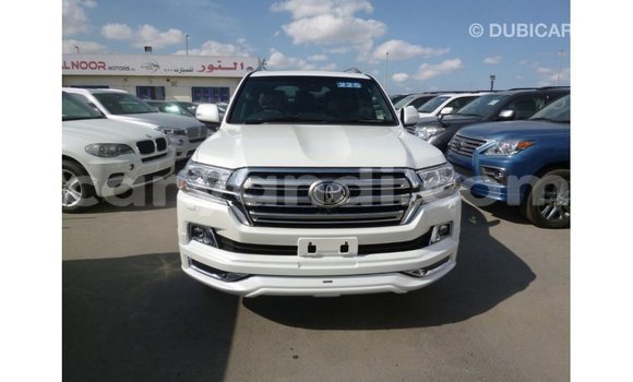 Buy Import Toyota Land Cruiser White Car in Import - Dubai in Zambia Buy Import Toyota Land Cruiser White Car in Import - Dubai in Zambia